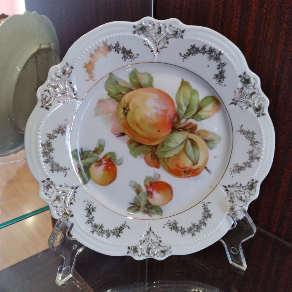 Gorgeous Vintage Gold and White Bavaria Winterling Peaches Scalloped Plate